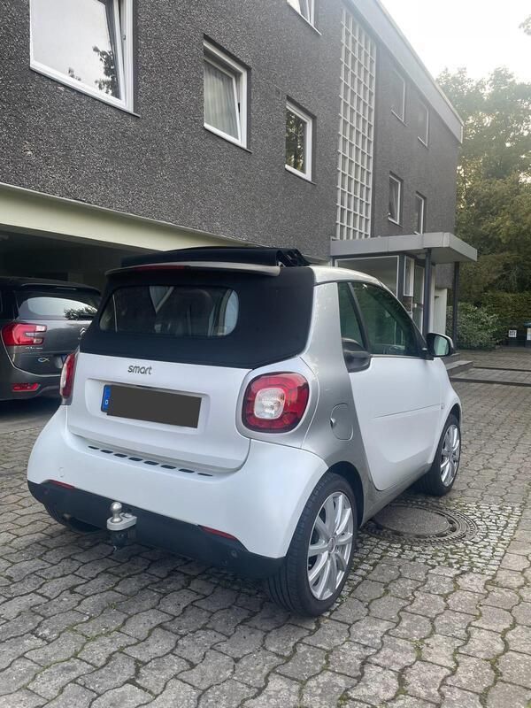 Weiß Gebraucht 2016 Smart ForTwo Cabrio Prime Cabrio | 15.000 € (Fairer Preis) - Bild 1/4