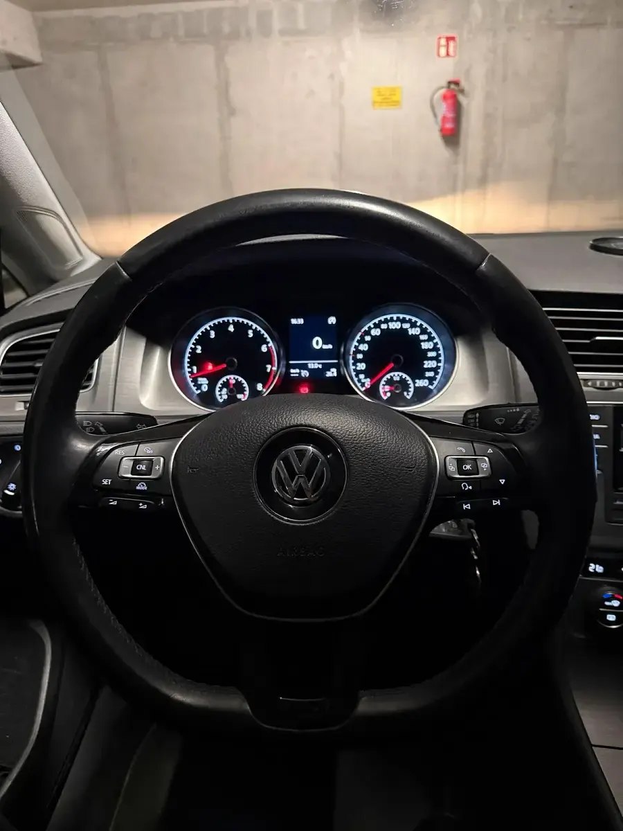 Gebraucht VW Golf VII Edition 105 PS (77 kW) 2013 Silber Kleinwagen