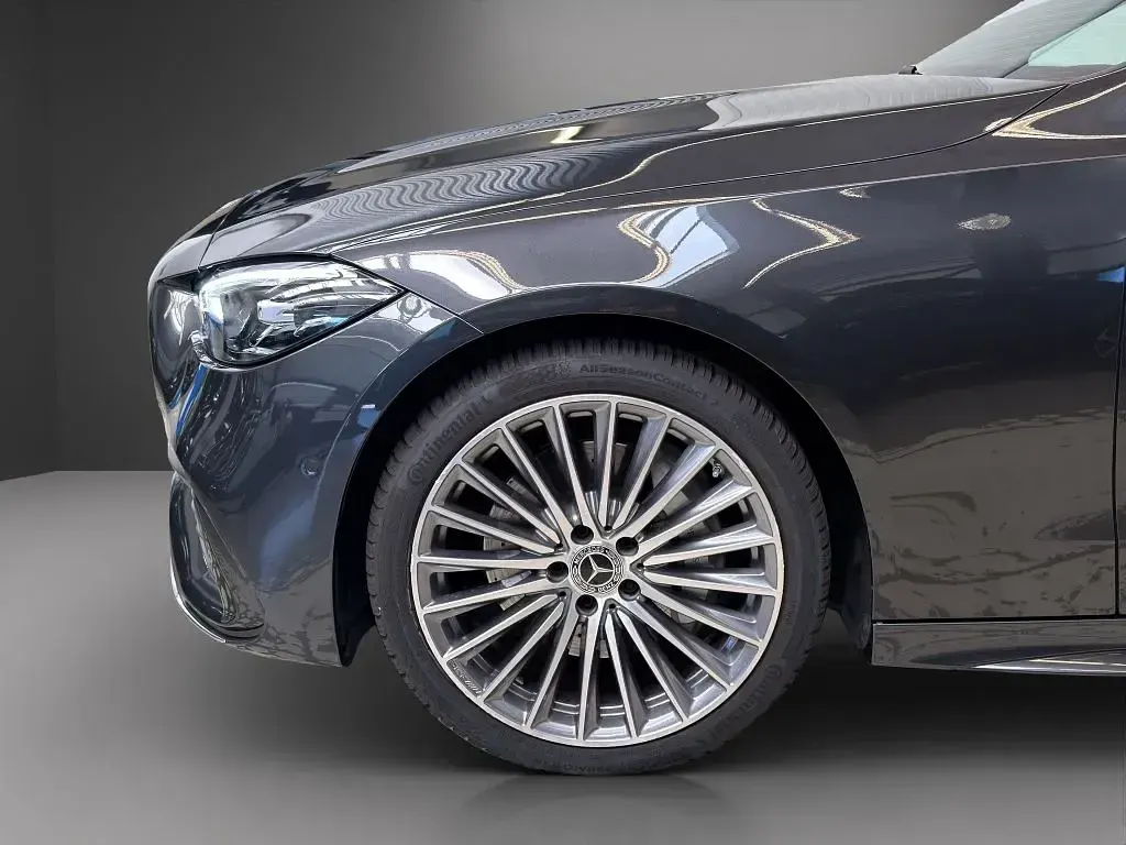 Gebraucht Mercedes C300 AMG 265 PS (194 kW) 2025 Grau Limousine