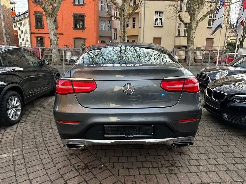 Gebraucht Mercedes GLC250 211 PS (155 kW) 2017 Selenitgrau (metallic) Coupé