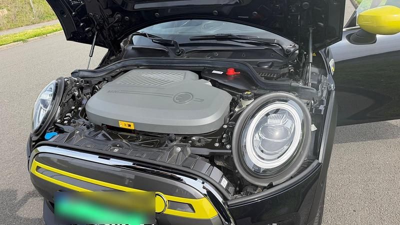 Gebraucht Mini Cooper SE 135 kW (184 PS) 2021 Andere farben Kleinwagen