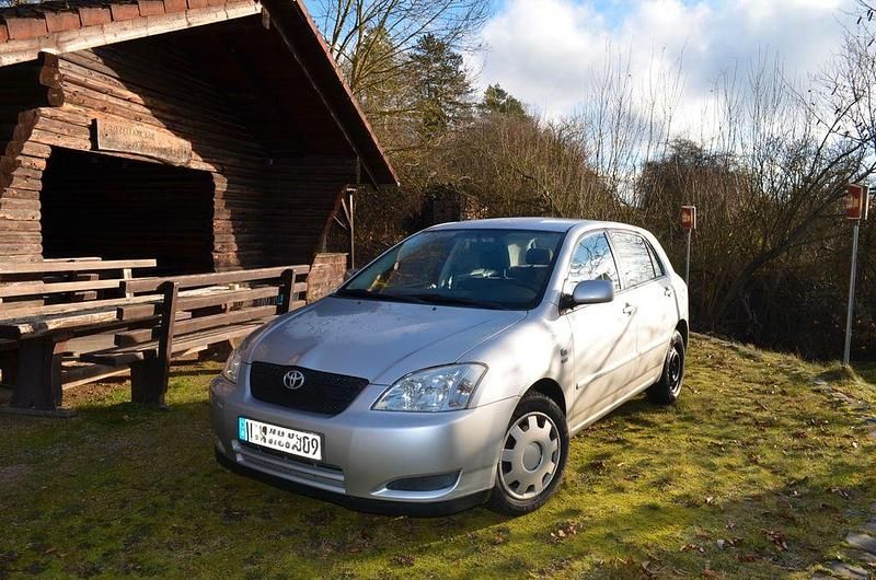 Silber Gebraucht 2002 Toyota Corolla Limousine | 2.350 € (Guter Preis) - Bild 1/4