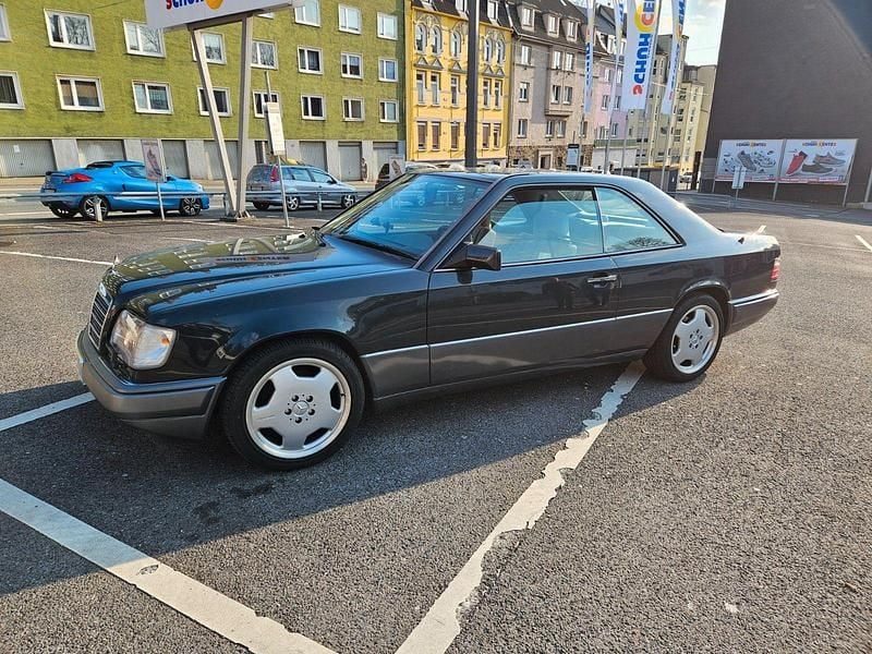 Second-hand Mercedes E320 220 CP (161 kW) 1993 Gri Coupe