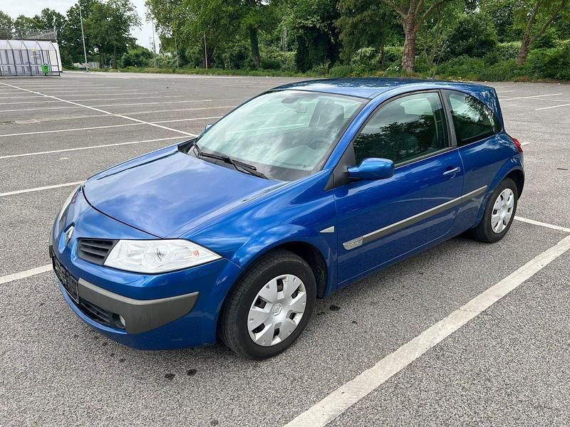 Blau Gebraucht 2006 Renault Mégane II Authentique Limousine | 2.650 € (Etwas zu teuer) - Bild 1/4