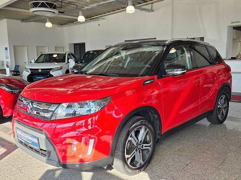 Gebraucht Suzuki Vitara Comfort+ 120 PS (88 kW) 2018 Rot SUV