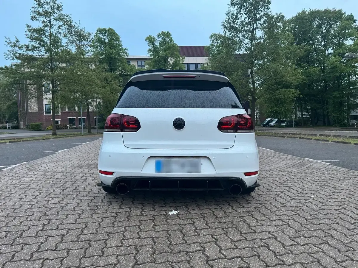 Gebraucht VW Golf Edition 235 PS (172 kW) 2012 Weiß Coupé