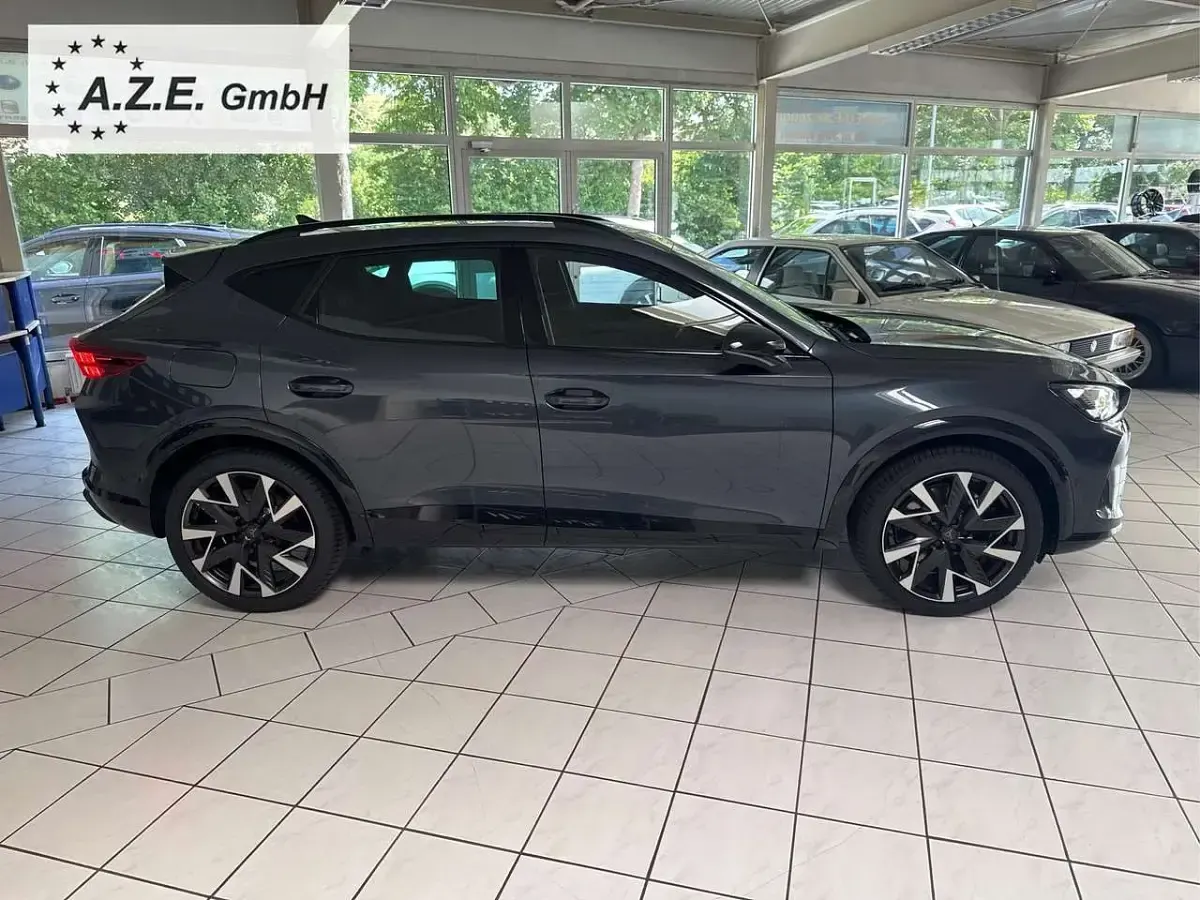 Neu Cupra Formentor VZ 333 PS (244 kW) 2025 Magenticgraumet. SUV