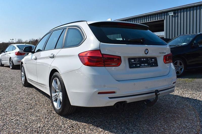 Gebraucht BMW 320 Sport Line 190 PS (139 kW) 2018 Alpinweiss iii Kombi