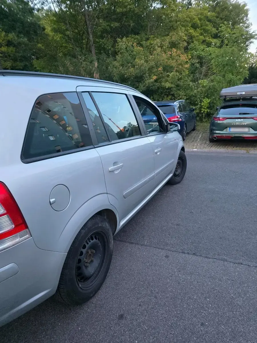 Gebraucht Opel Zafira 140 PS (102 kW) 2007 Silber Van / Kleinbus