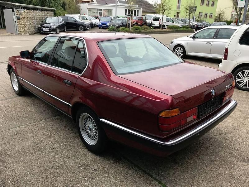 Gebraucht BMW 730 188 PS (138 kW) 1991 Rot Limousine