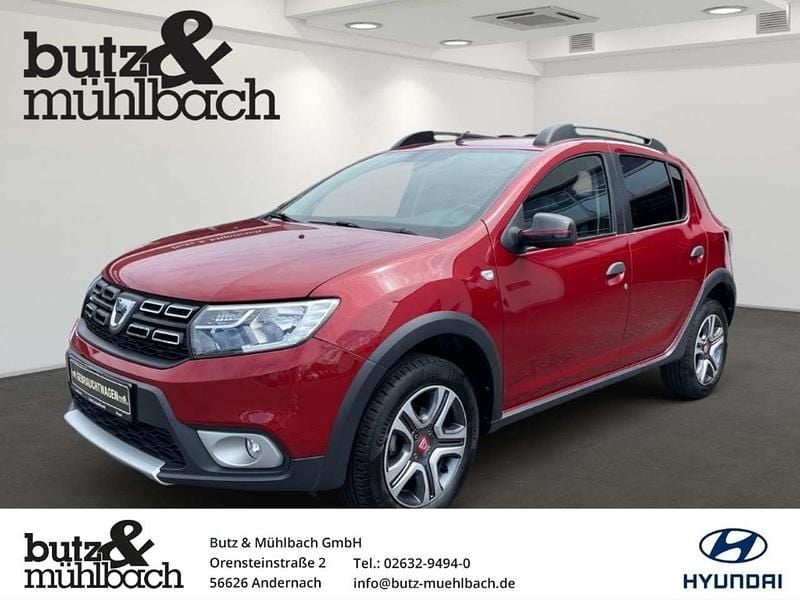 Fusionrot Gebraucht 2019 Dacia Sandero Prestige Kleinwagen | 10.890 € (Superpreis) - Bild 1/3