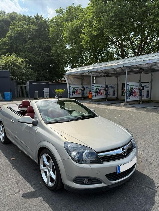 Silber Gebraucht 2009 Opel Astra Cabriolet OPC Cabrio | 4.000 € (Superpreis) - Bild 1/4