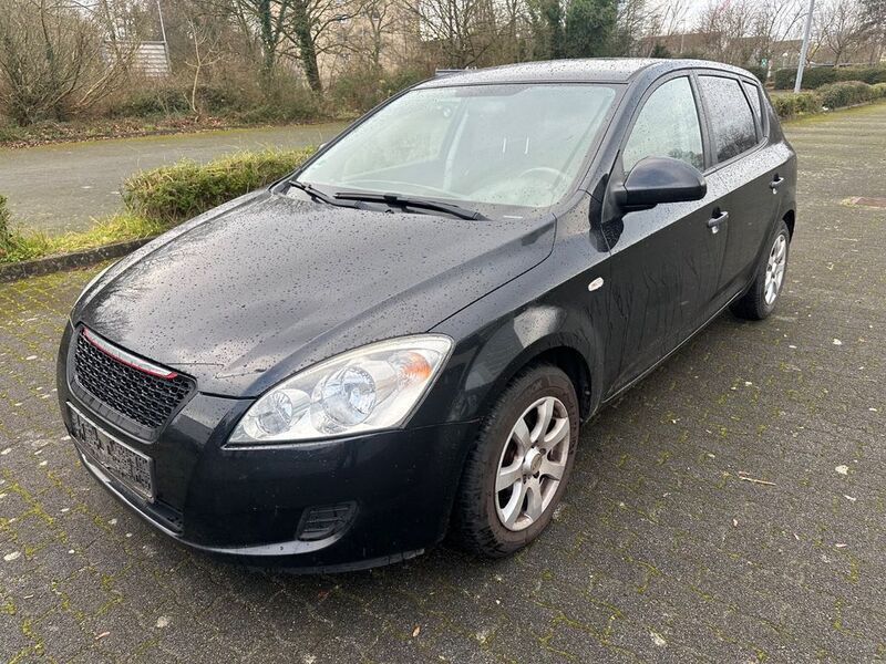 Schwarz Gebraucht 2008 Kia Ceed Basis Limousine | 3.990 € (Fairer Preis) - Bild 1/4