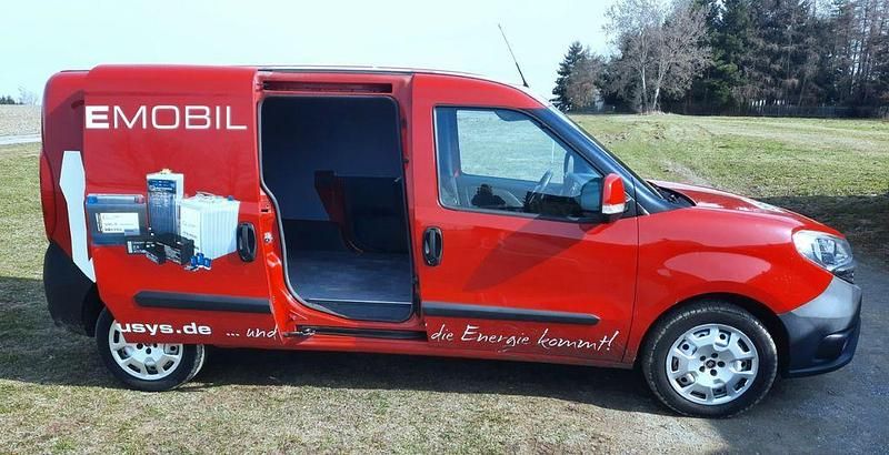Gebraucht Fiat Doblò 90 PS (66 kW) 2015 Rot Van / Kleinbus