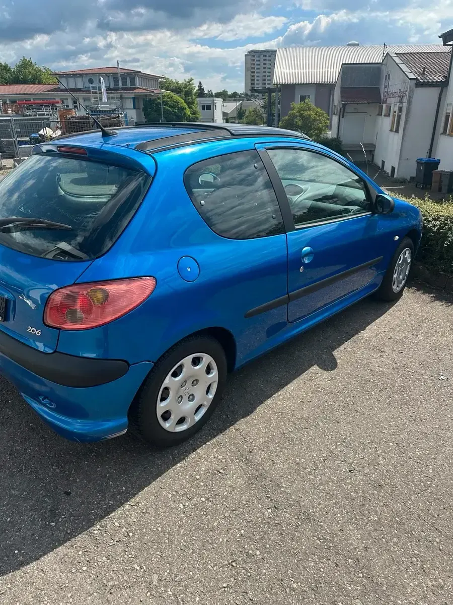 Gebraucht Peugeot 206 60 PS (44 kW) 2005 Blau Kleinwagen