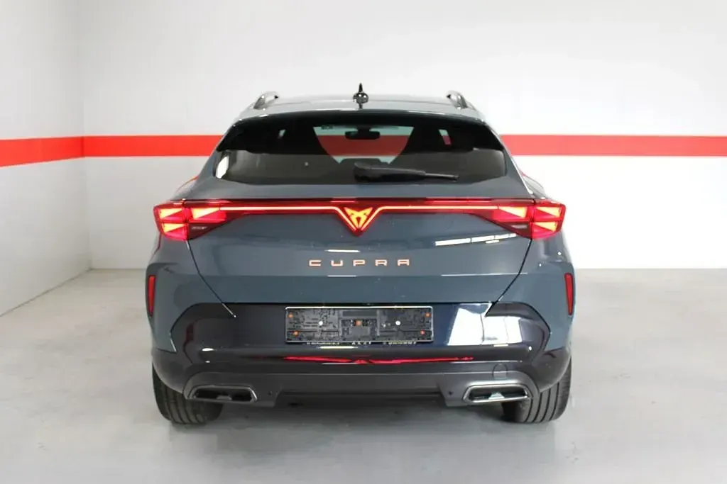 Neu Cupra Formentor 150 PS (110 kW) 2026 Blau SUV