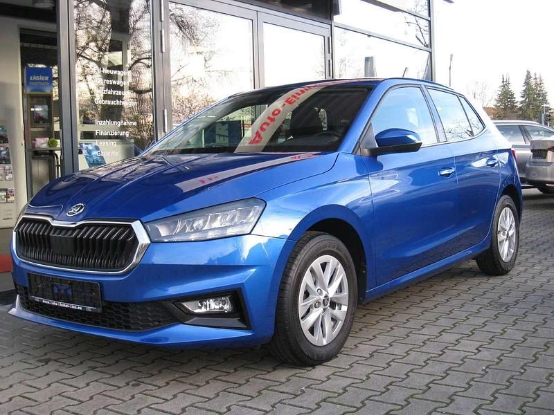 Gebraucht Skoda Fabia Style 95 PS (69 kW) 2022 Raceblaumetallic Limousine