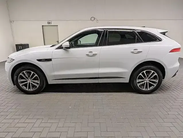 Gebraucht Jaguar F-Pace R-Sport 300 PS (220 kW) 2019 Weiß (yulong white) SUV