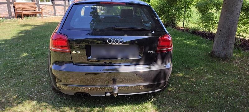 Gebraucht Audi A3 Attraction 125 PS (91 kW) 2011 Schwarz Kleinwagen