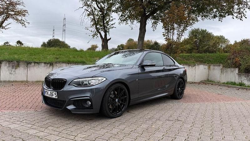 Grau Gebraucht 2014 BMW 220 M Sport Coupé | 19.599 € (Fairer Preis) - Bild 1/4