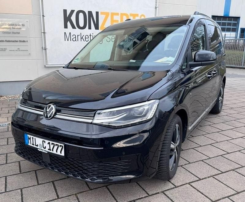 Gebraucht VW Caddy 122 PS (89 kW) 2022 Schwarz Van / Kleinbus