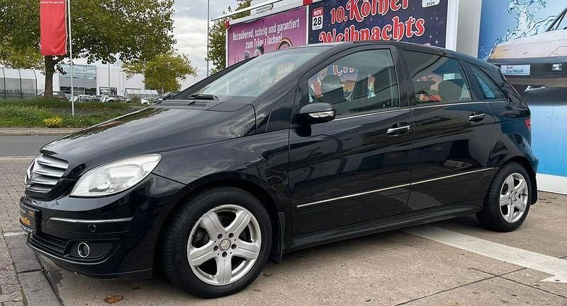 Schwarz Gebraucht 2007 Mercedes B180 Van / Kleinbus | 4.999 € (Fairer Preis) - Bild 1/4