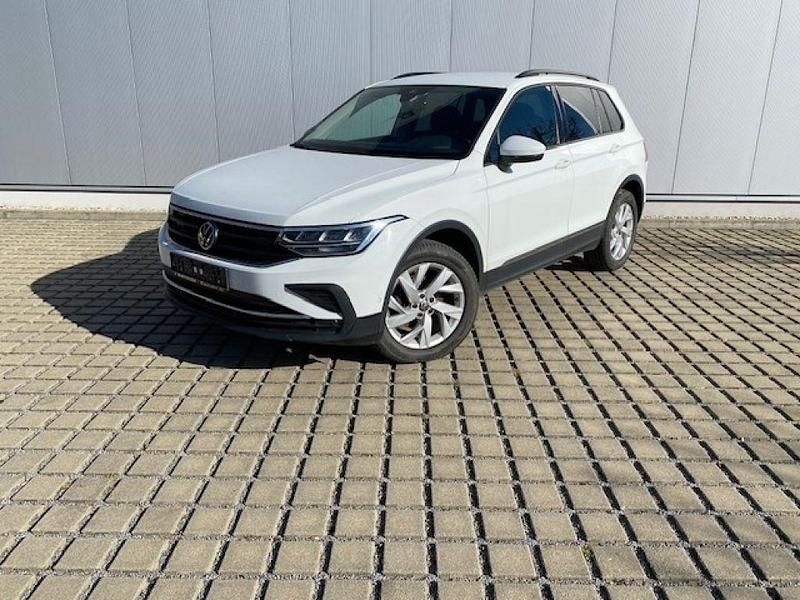 Gebraucht VW Tiguan 150 PS (110 kW) 2023 Pure white SUV