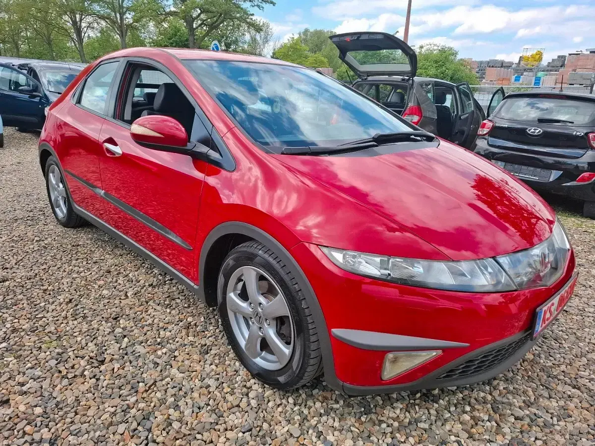 Gebraucht Honda Civic 83 PS (61 kW) 2007 Rot Limousine