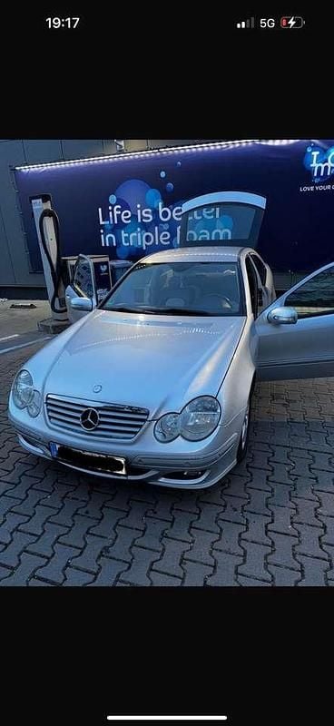 Silber Gebraucht 2005 Mercedes C180 Sport Edition Coupé | 1.400 € (Guter Preis) - Bild 1/4
