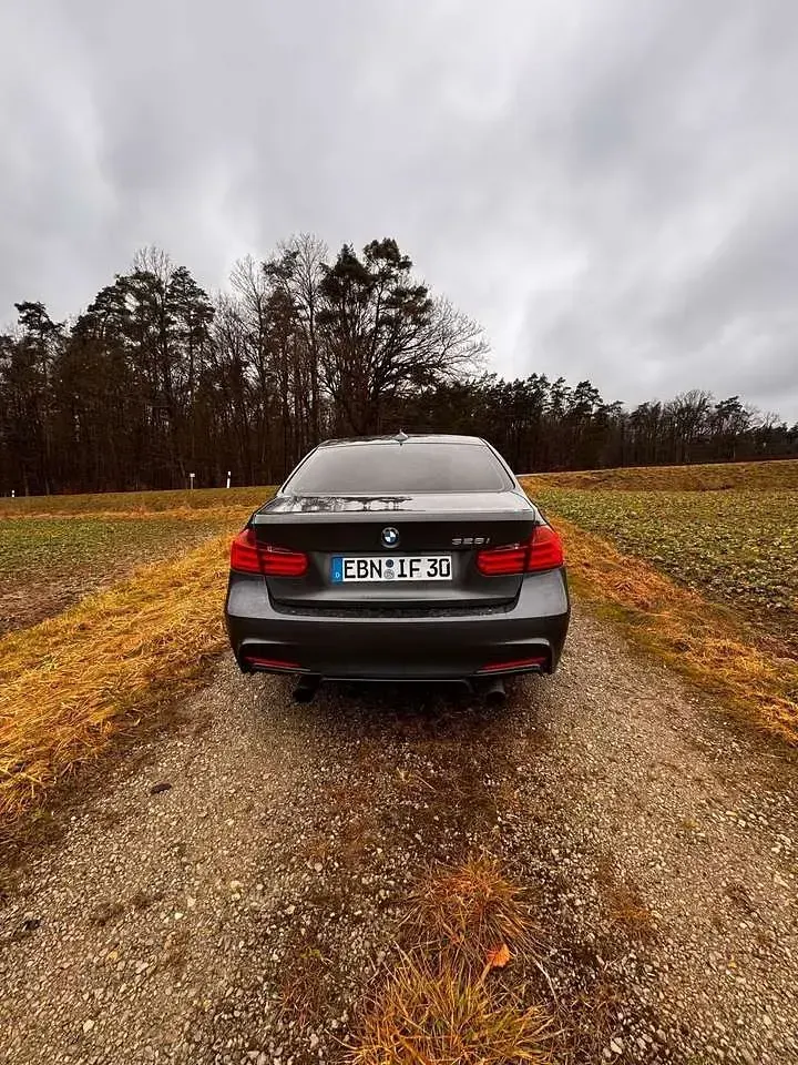 Gebraucht BMW 328 Sport Line 245 PS (180 kW) 2012 Limousine