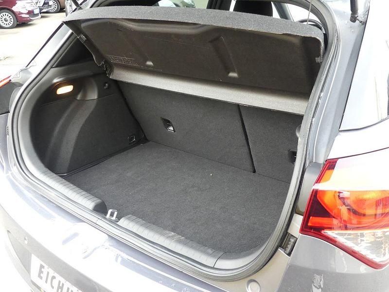 Gebraucht Hyundai i20 Passion 101 PS (74 kW) 2017 Grau Limousine