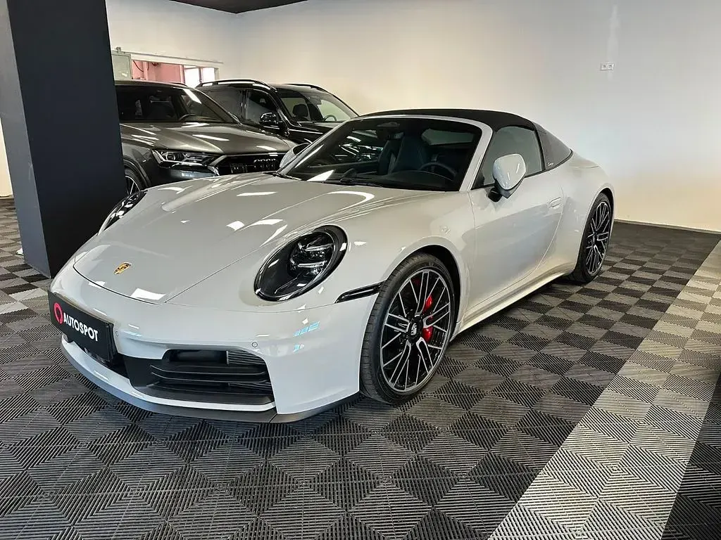 Neu Porsche 911 Targa 4S 480 PS (353 kW) 2026 Grau Cabrio