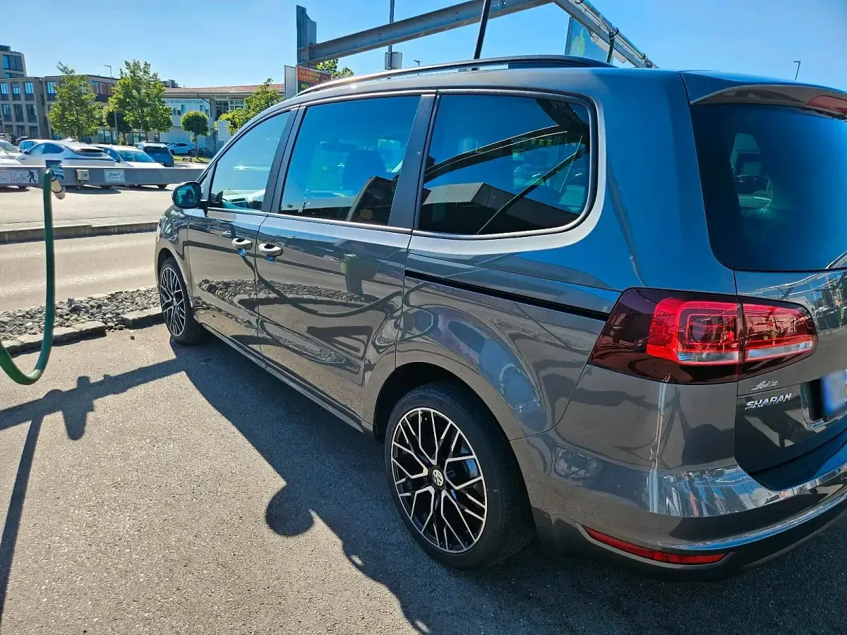 Gebraucht VW Sharan 150 PS (110 kW) 2015 Grau Van / Kleinbus
