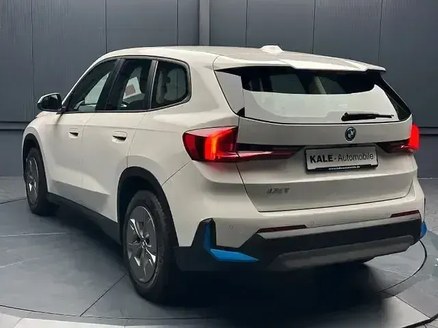 Gebraucht BMW iX1 Performance 230 kW (313 PS) 2023 Weiß SUV