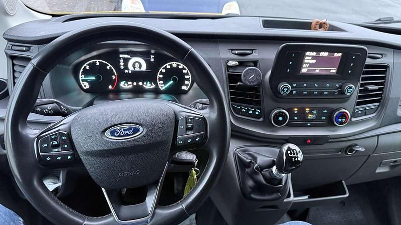 Gebraucht Ford Transit Trend 105 PS (77 kW) 2022 Weiß Van