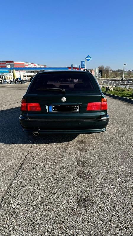 Gebraucht BMW 523 170 PS (125 kW) 2000 Grün Kombi
