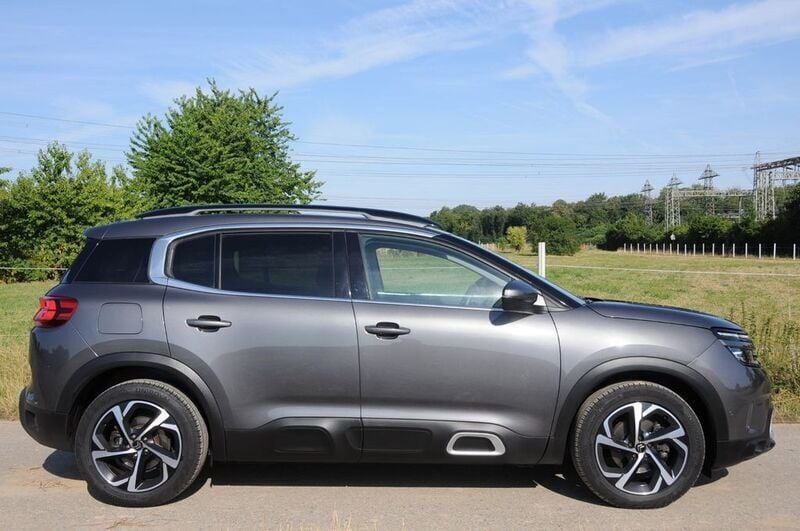 Grau Gebraucht 2020 Citroën C5 Aircross PureTech SUV | 14.880 € (Superpreis) - Bild 1/4