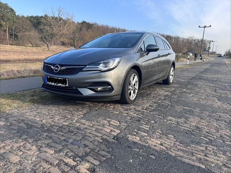 Gebraucht Opel Astra Edition 131 PS (96 kW) 2020 Grau Kombi
