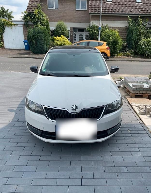 Gebraucht Skoda Rapid 86 PS (63 kW) 2014 Weiß Kleinwagen