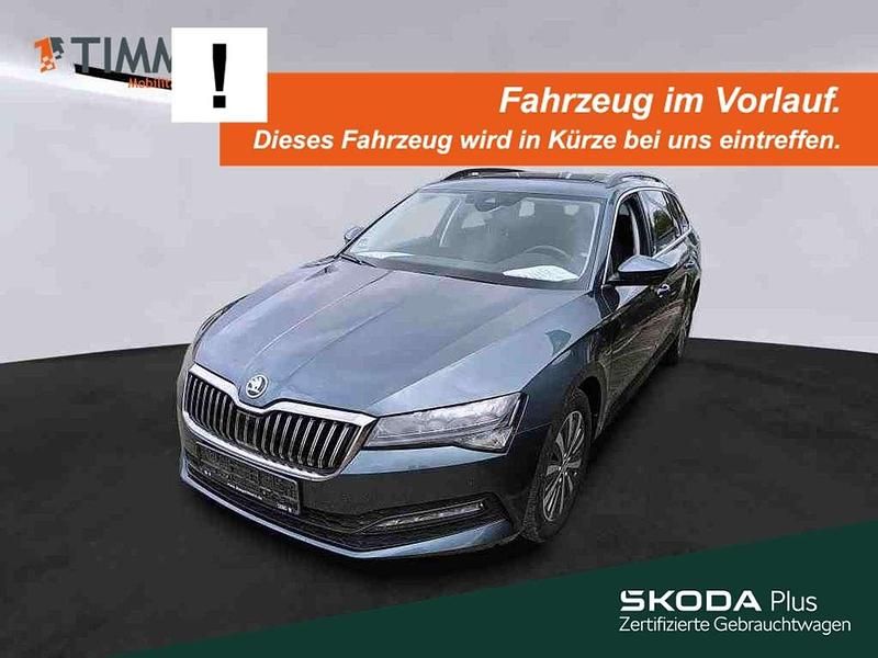 Quarzgrau metallic Gebraucht 2022 Skoda Superb Ambition Kombi | 26.680 € (Fairer Preis) - Bild 1/4