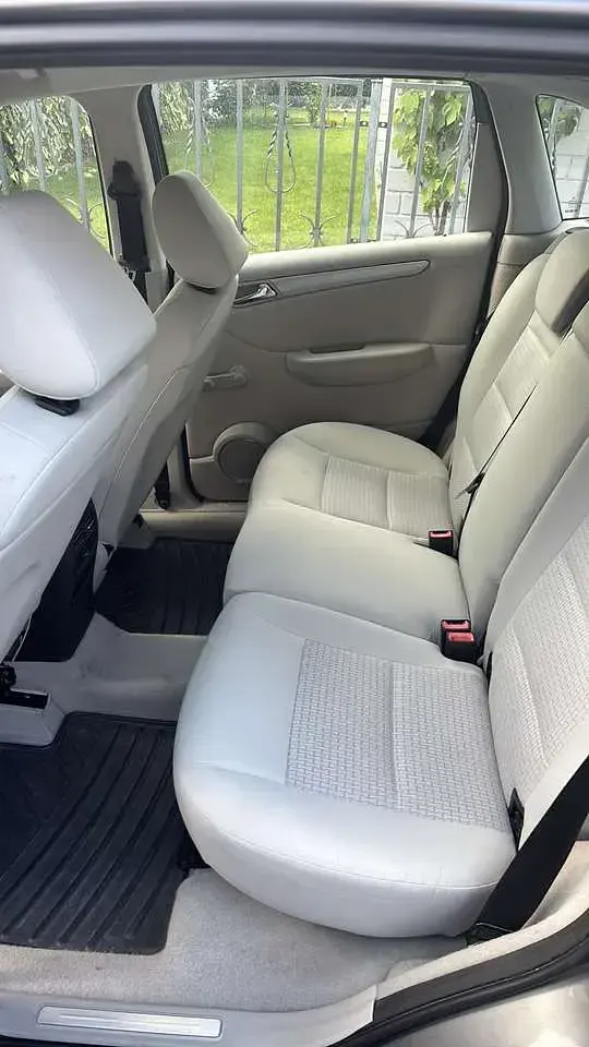 Gebraucht Mercedes B180 109 PS (80 kW) 2010 Grau Van / Kleinbus