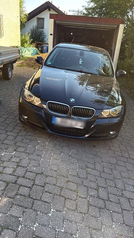 Schwarz Gebraucht 2009 BMW 330 Limousine | 7.500 € (Fairer Preis) - Bild 1/1