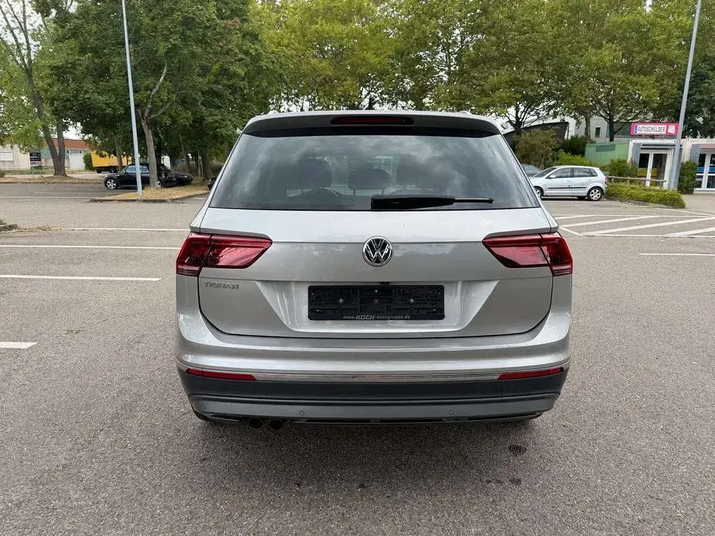 Gebraucht VW Tiguan Highline 150 PS (110 kW) 2020 Silber SUV