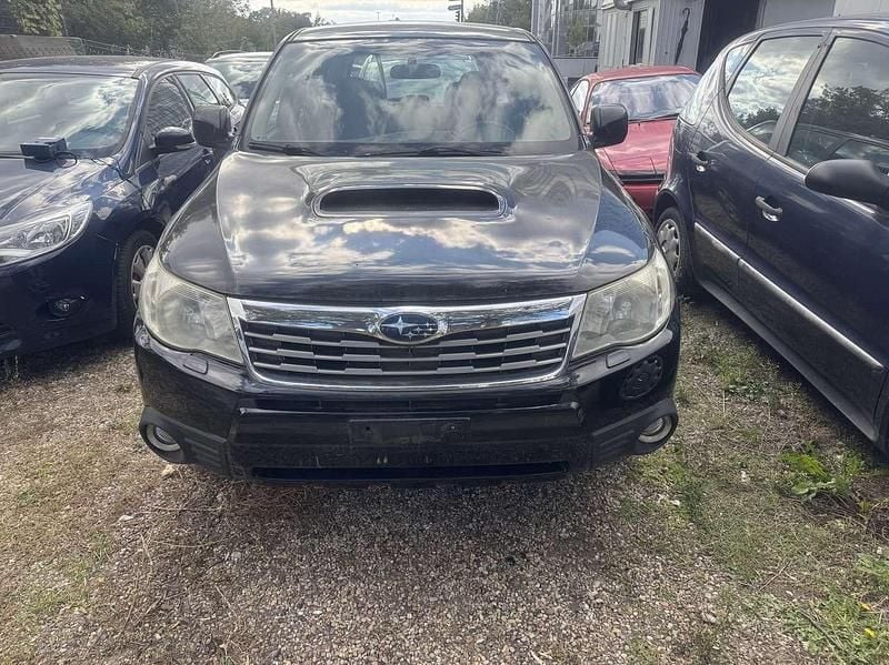 Obsidian black (p) Gebraucht 2010 Subaru Forester Active SUV | 1.550 € (Teuer) - Bild 1/4