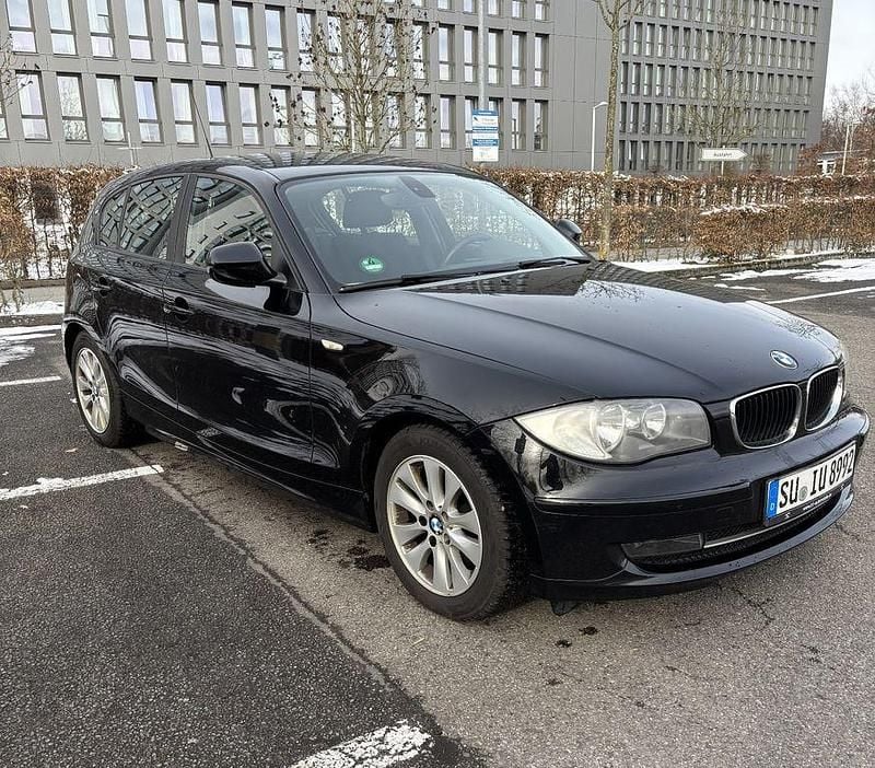 Gebraucht BMW 118 143 PS (105 kW) 2011 Schwarz Kleinwagen