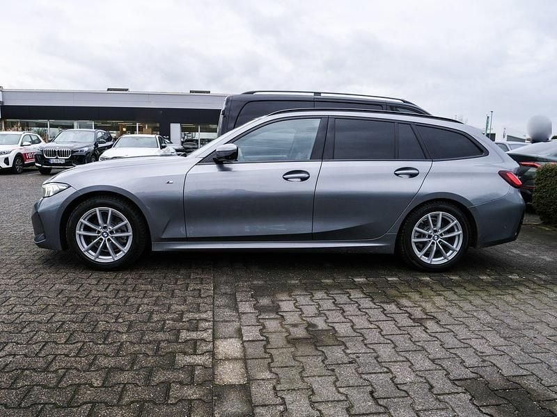 Gebraucht BMW 320 M Sport 184 PS (135 kW) 2025 Grau Kombi