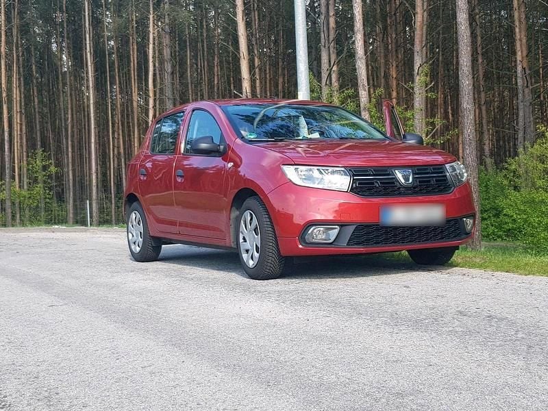 Gebraucht Dacia Sandero 75 PS (55 kW) 2017 Rot Kleinwagen