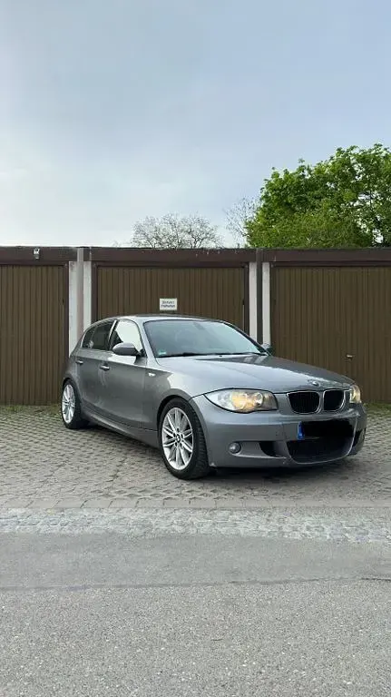Gebraucht BMW 118 Cabriolet Performance 143 PS (105 kW) 2009 Grau Cabrio