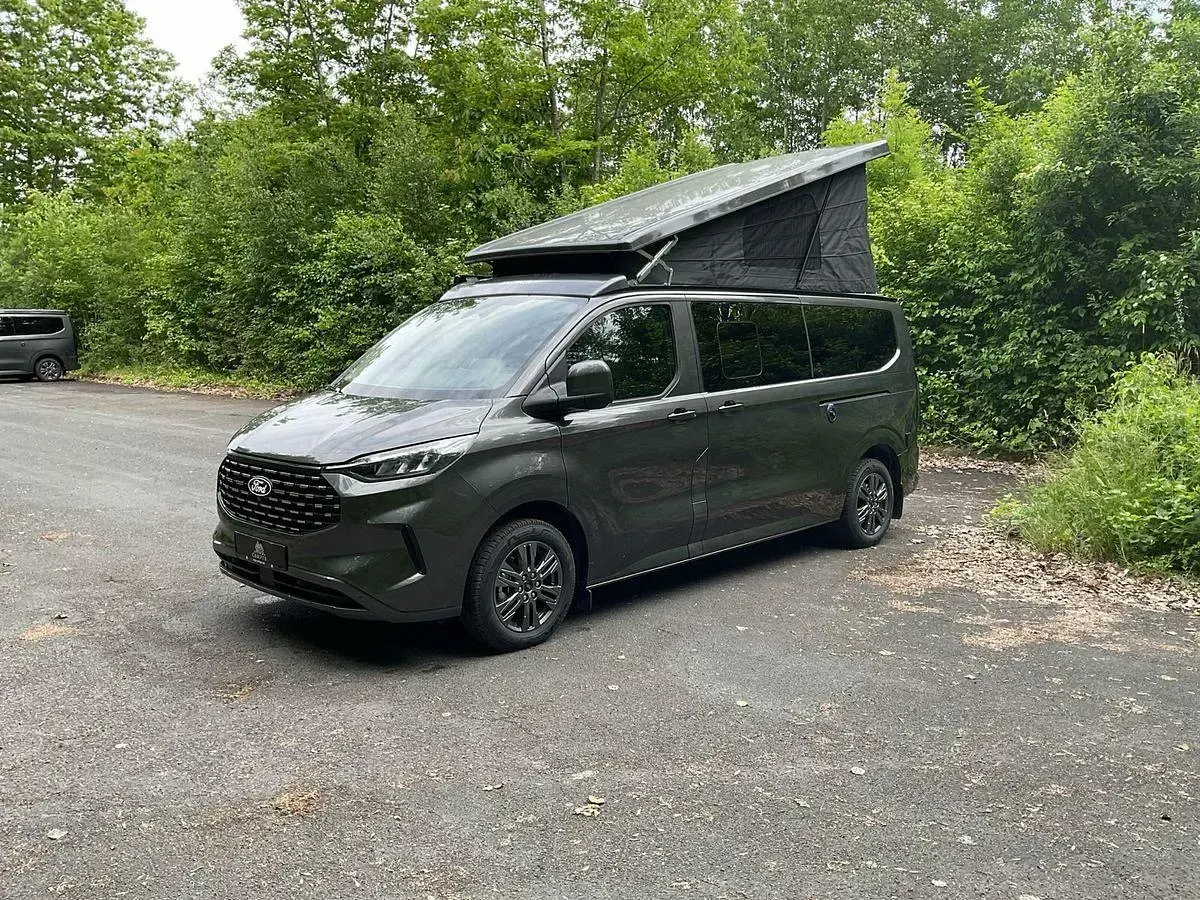 Neu Ford Tourneo Custom Nugget 170 PS (125 kW) 2026 Agate black metallic Van