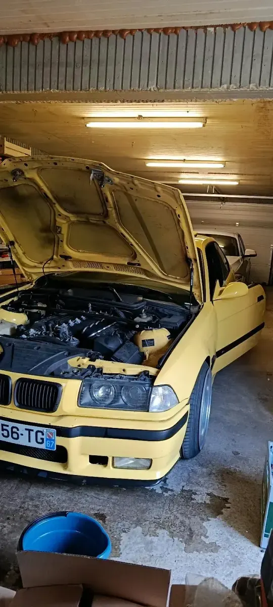 Gebraucht BMW M3 286 PS (210 kW) 1994 Gelb Coupé